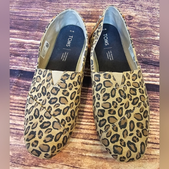 Toms Women's Size 10 Leopard Print Comfort Classic Flats Casual - Picture 1 of 7